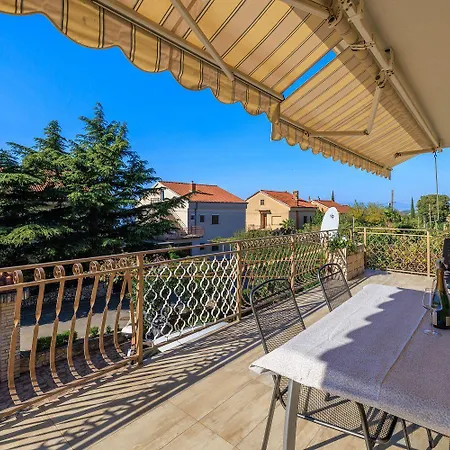 Helles Nur 450 Meter Zum Mit Bbq-bereich - Hunde Willkommen Dramalj