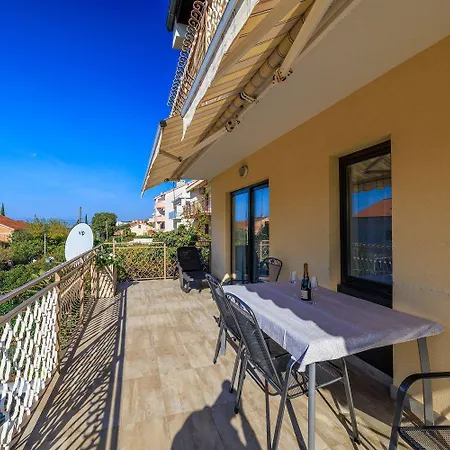 Helles Nur 450 Meter Zum Mit Bbq-bereich - Hunde Willkommen Apartment *