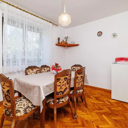 Apartment Helles Nur 450 Meter Zum Mit Bbq-bereich - Hunde Willkommen
